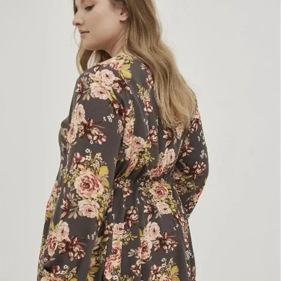 Torrid Babydoll Brown Vneck Long Sleeve Floral Gauze Top - Picture 2 of 8